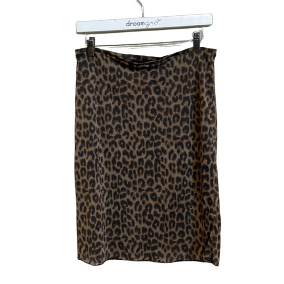Stylish Leopard Print Skirt‎ by Express world brand - Picture 3 of 6